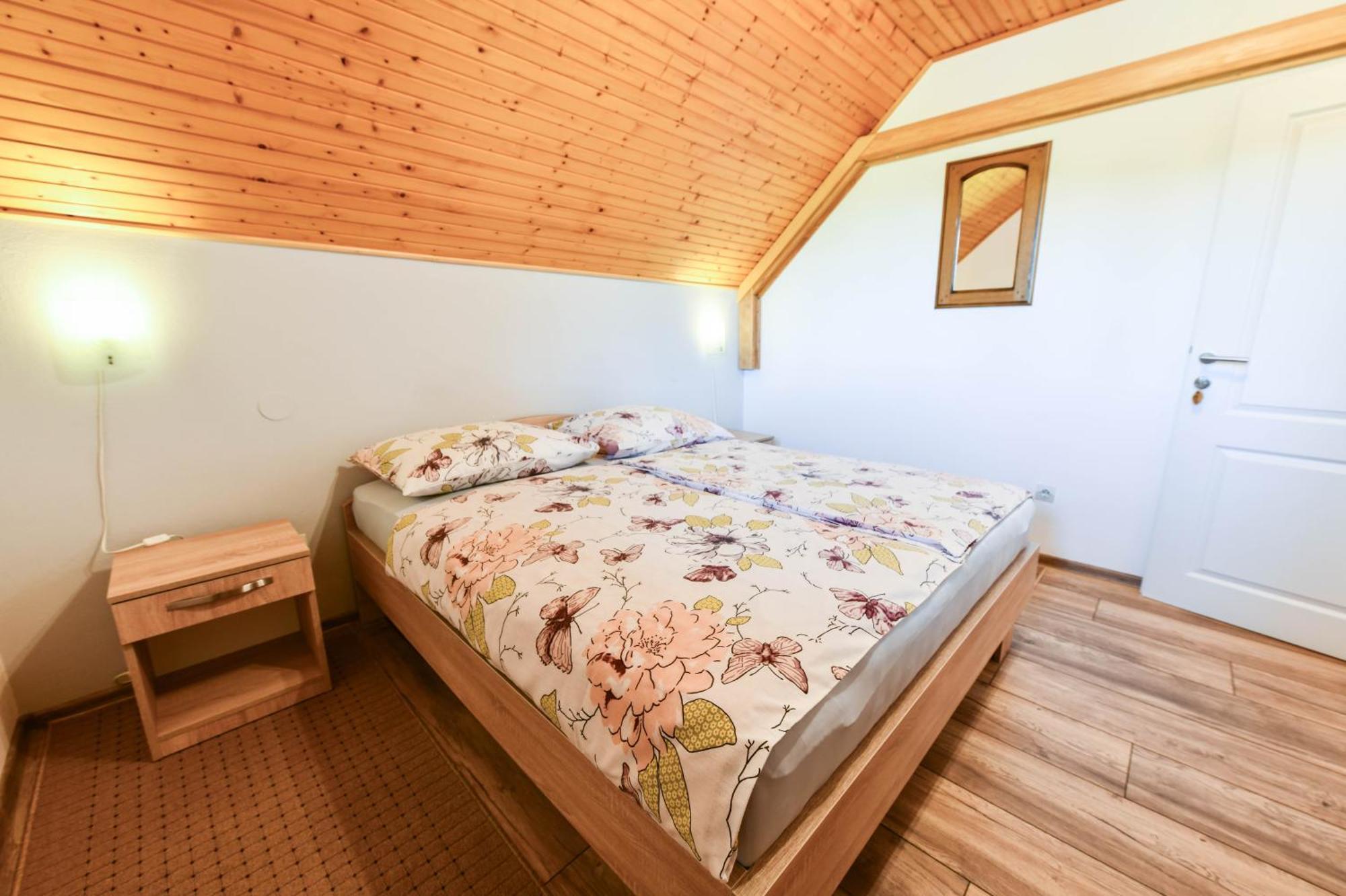 Apartment & Rooms Luketic Rastovača Extérieur photo