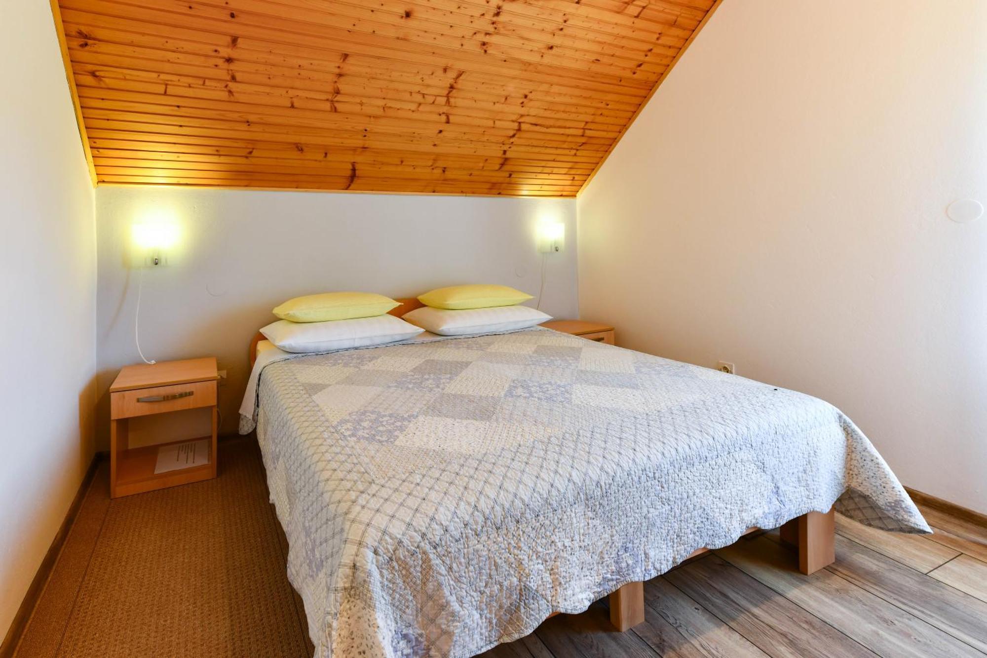 Apartment & Rooms Luketic Rastovača Extérieur photo